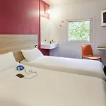 Hotelf1 Calais * Coquelles