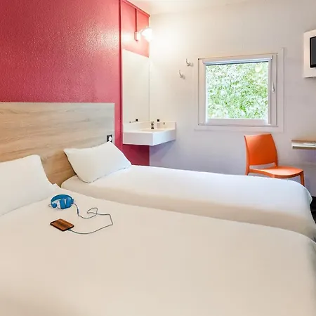 Hotelf1 Calais Hotel