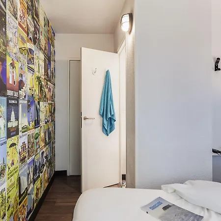 Hotelf1 Calais Hotel