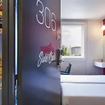 Hotelf1 Calais Hotel