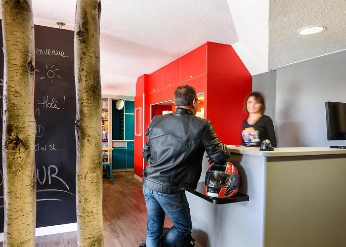 Hotelf1 Calais * Coquelles